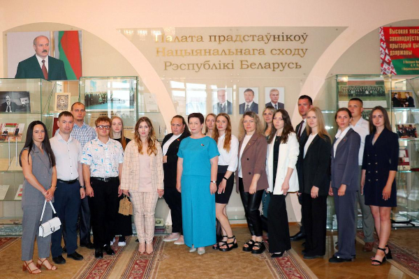 Молодежь Щучинщины познакомилась с работой белорусского парламента